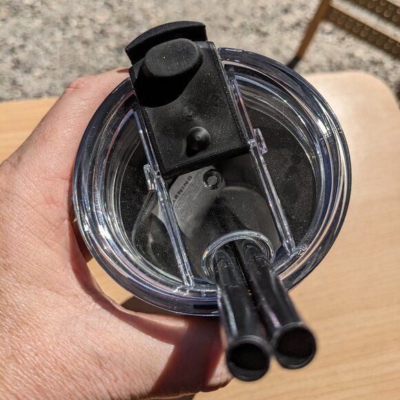 Simple Modern NWT Travel Coffee Mug Tumbler with Flip Lid - Picture 4 of 5